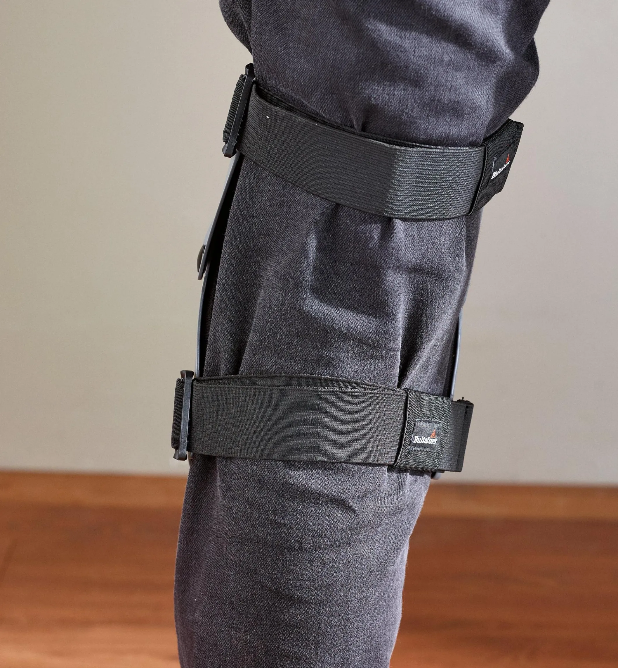 Articulated Knee Pads