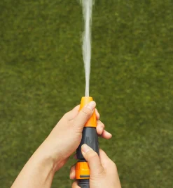 Auto-Retracting Hose Reel