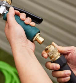 Brass Female Hose-End Water-Stop Coupler