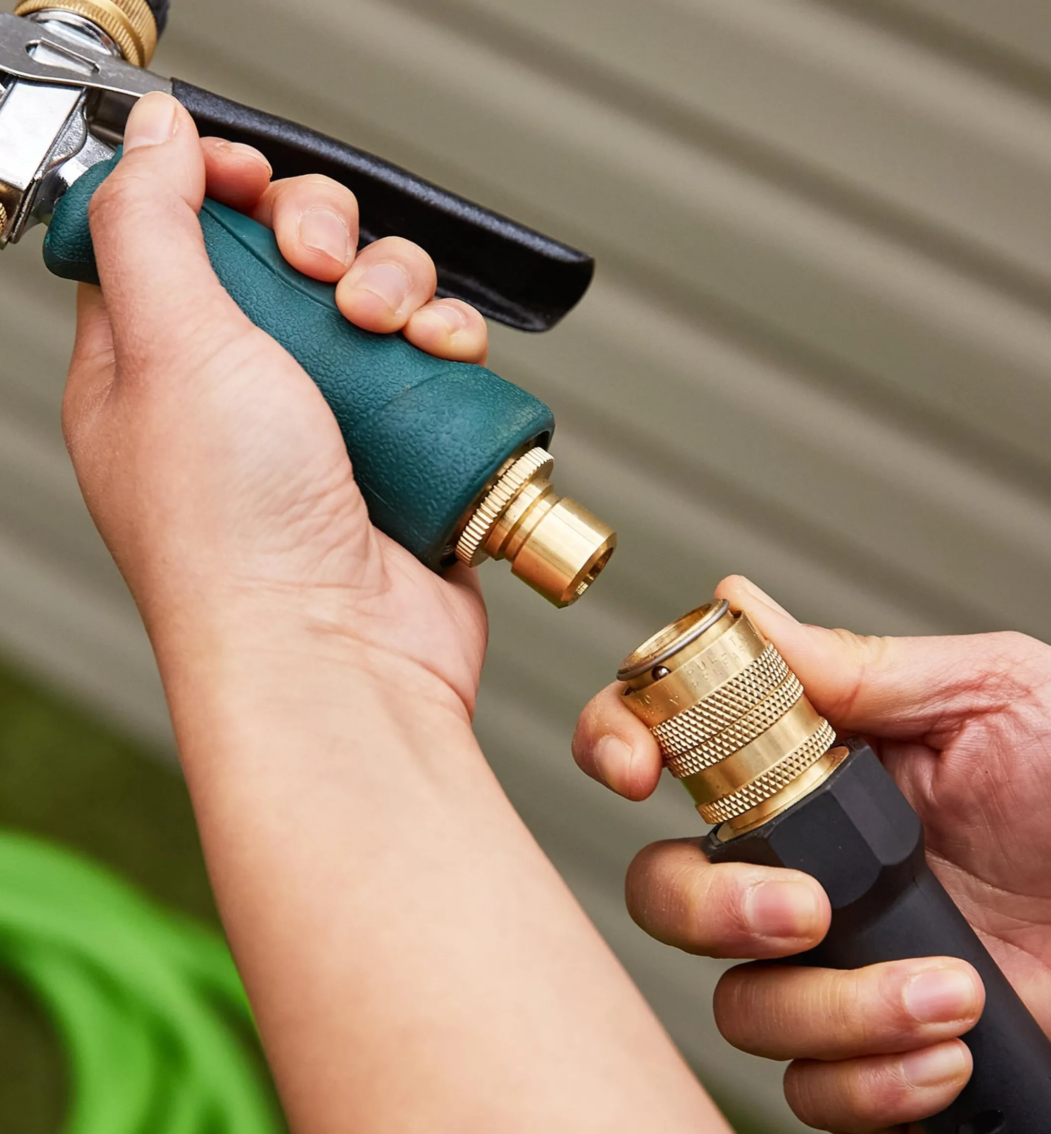 Brass Female Hose-End Water-Stop Coupler