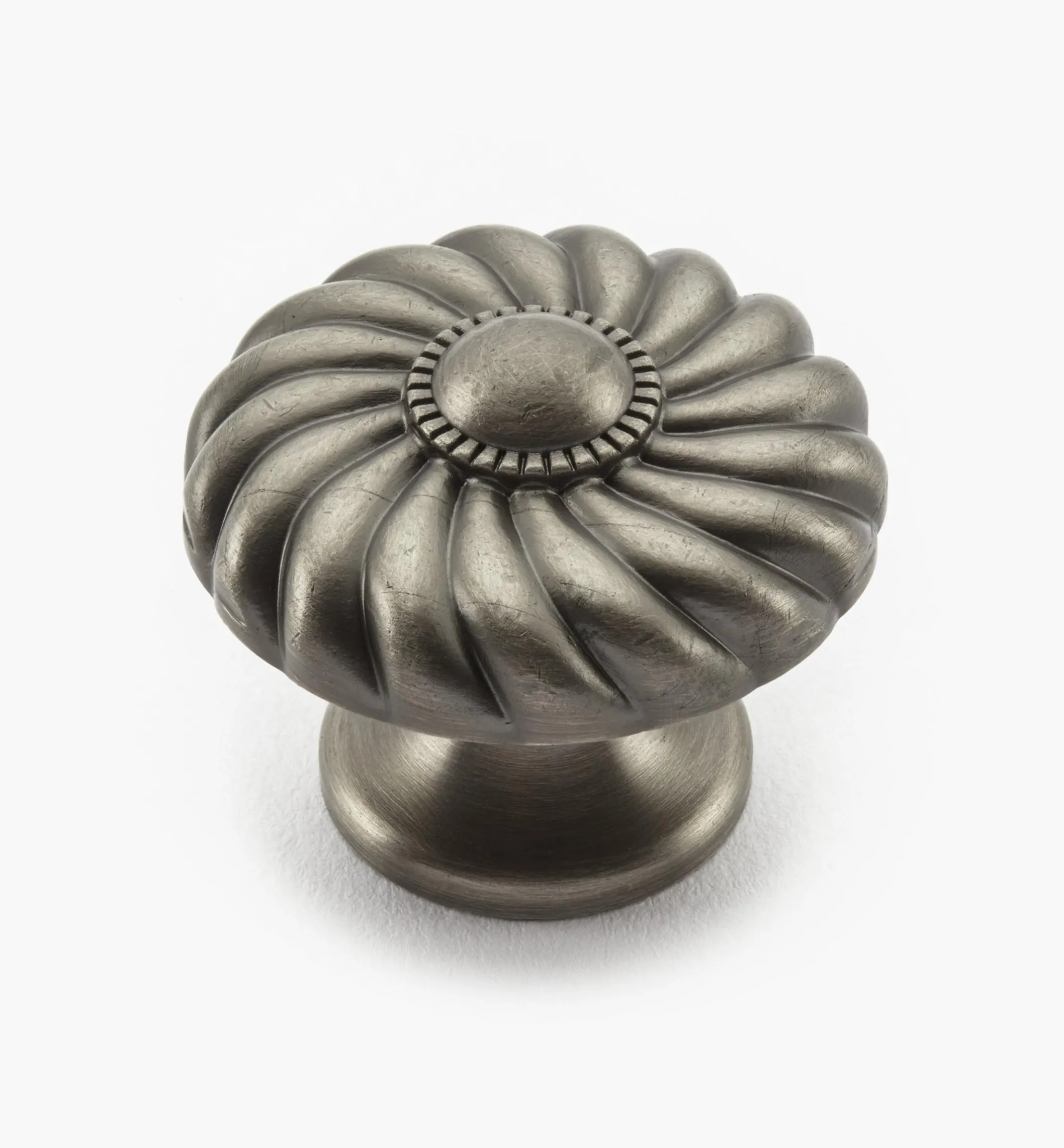 Casual Elegance Knob