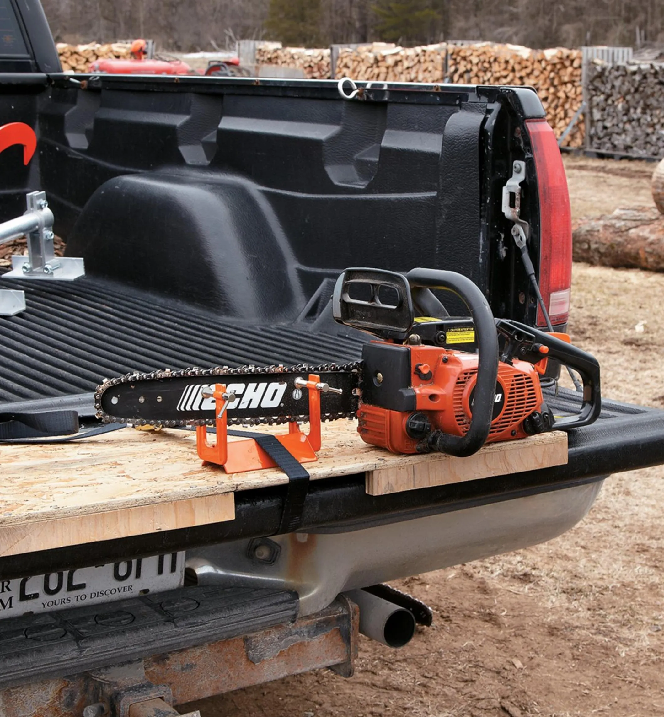 Chain-Saw Filing Vise