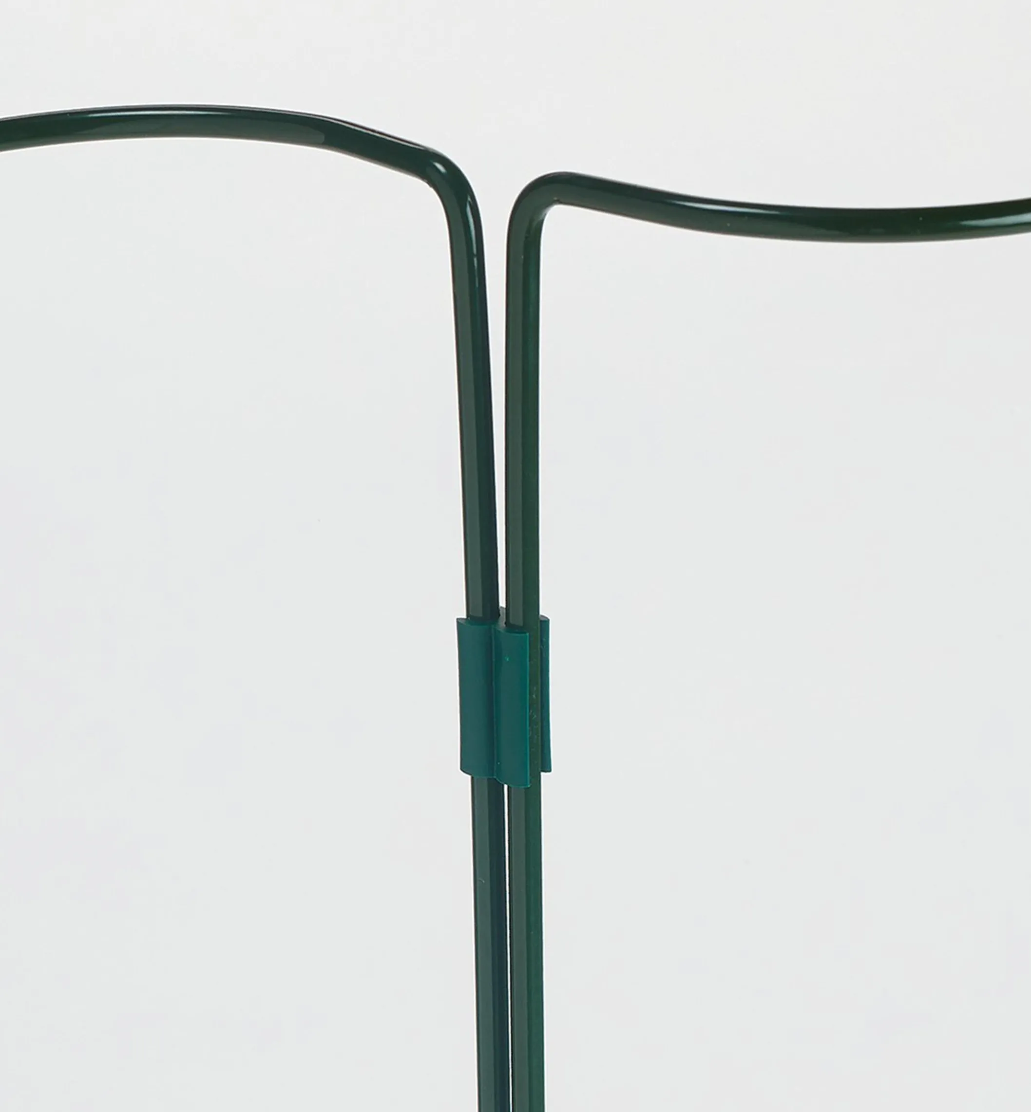 Connectors For Wavy Half-Circle Support