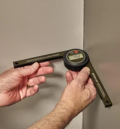 Digital Miter Saw Gauge