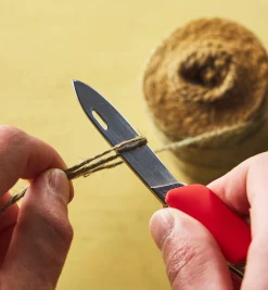 Felco Classic #2 Pruner & Pocket Knife