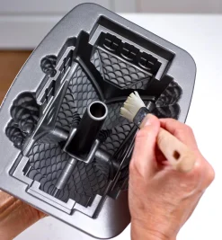 Gingerbread House Bundt Pan