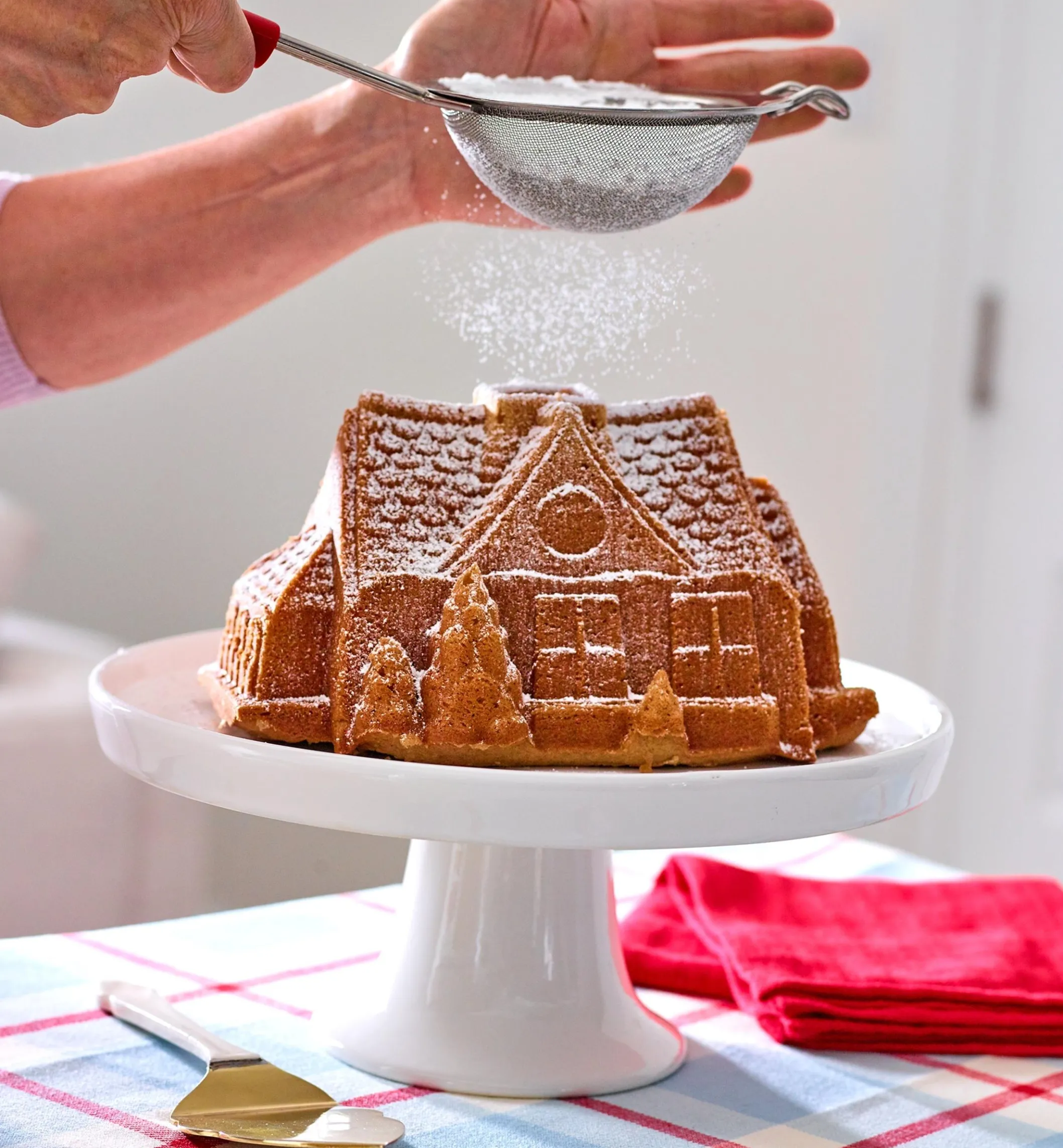 Gingerbread House Bundt Pan