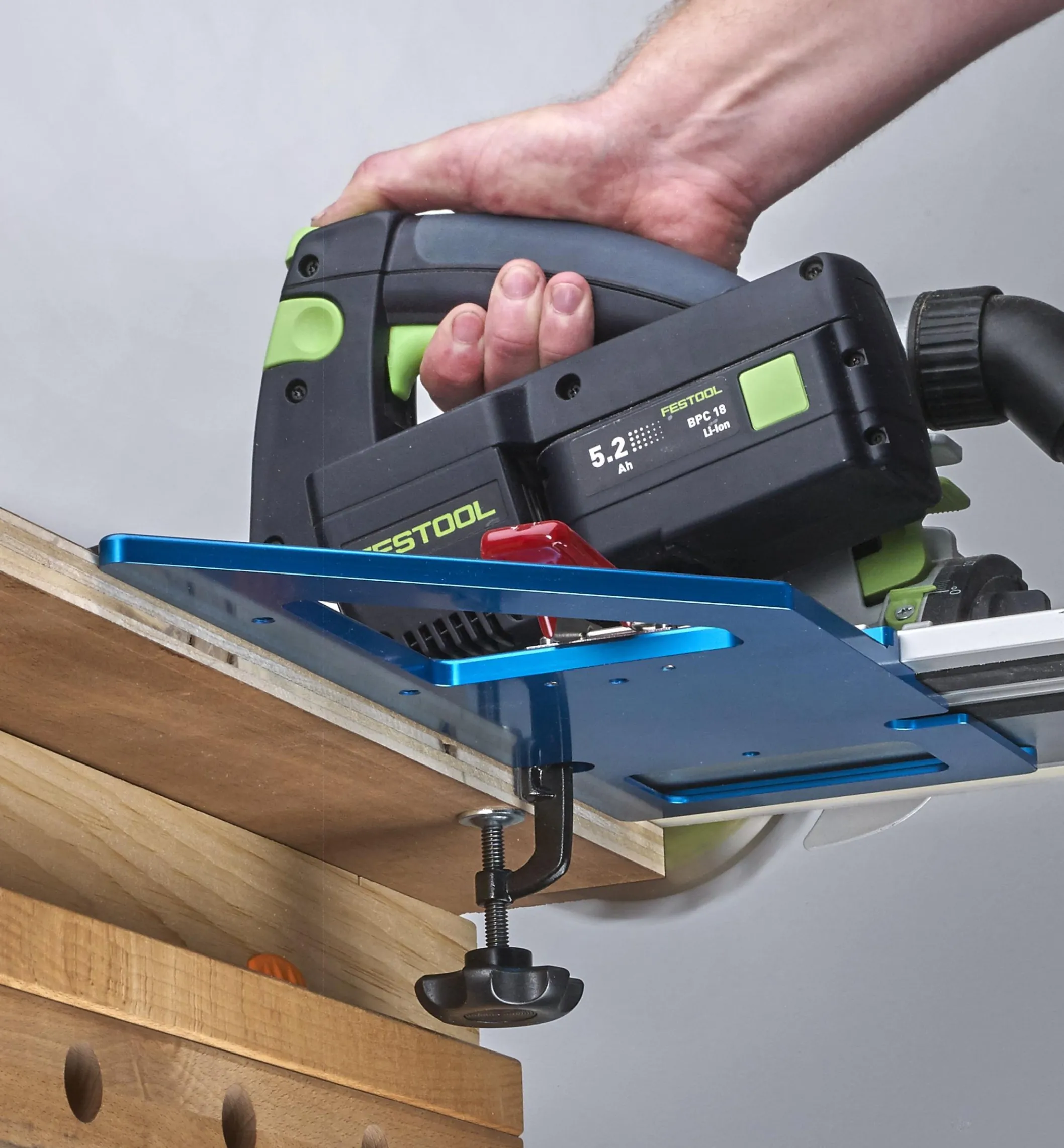 GRS-16 Guide Rail Square