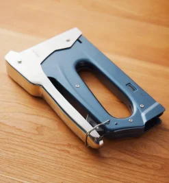 Light-Touch Steel Staple Gun