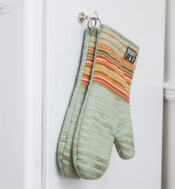 Magnet-Mounted Hooks