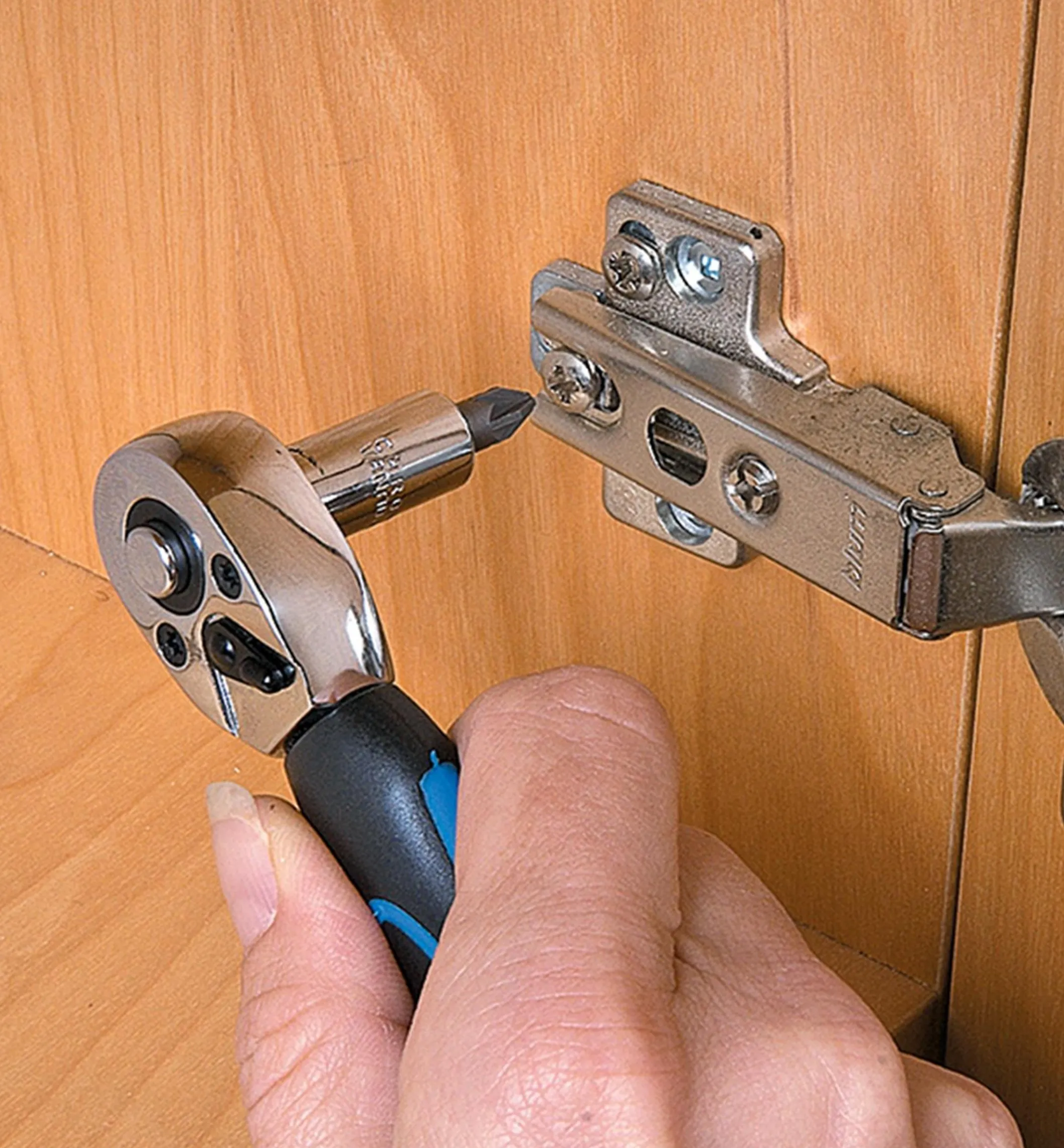 Metric Compact 28-piece Metric Ratchet Set