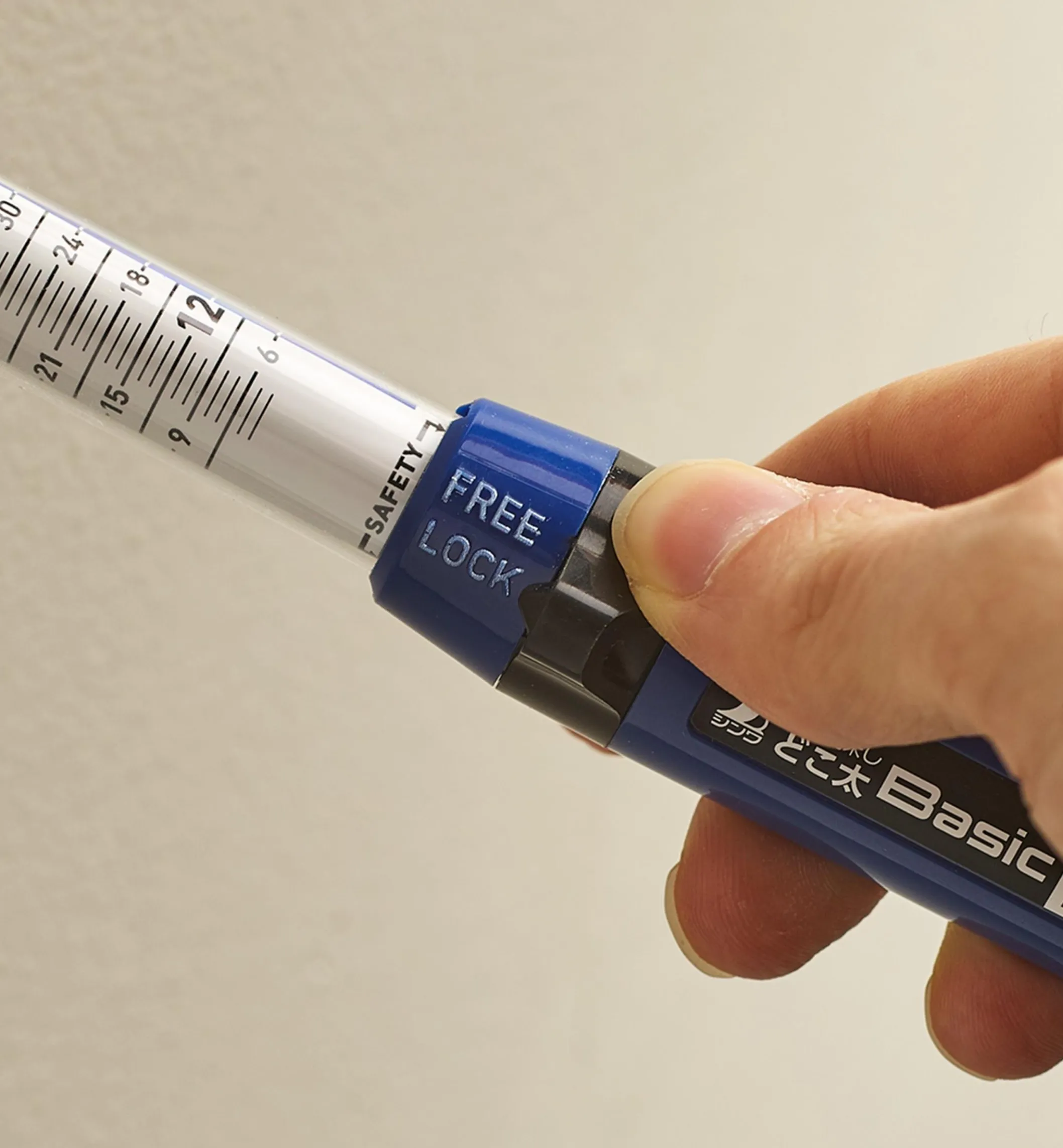 35mm Stud Finder With Magnet