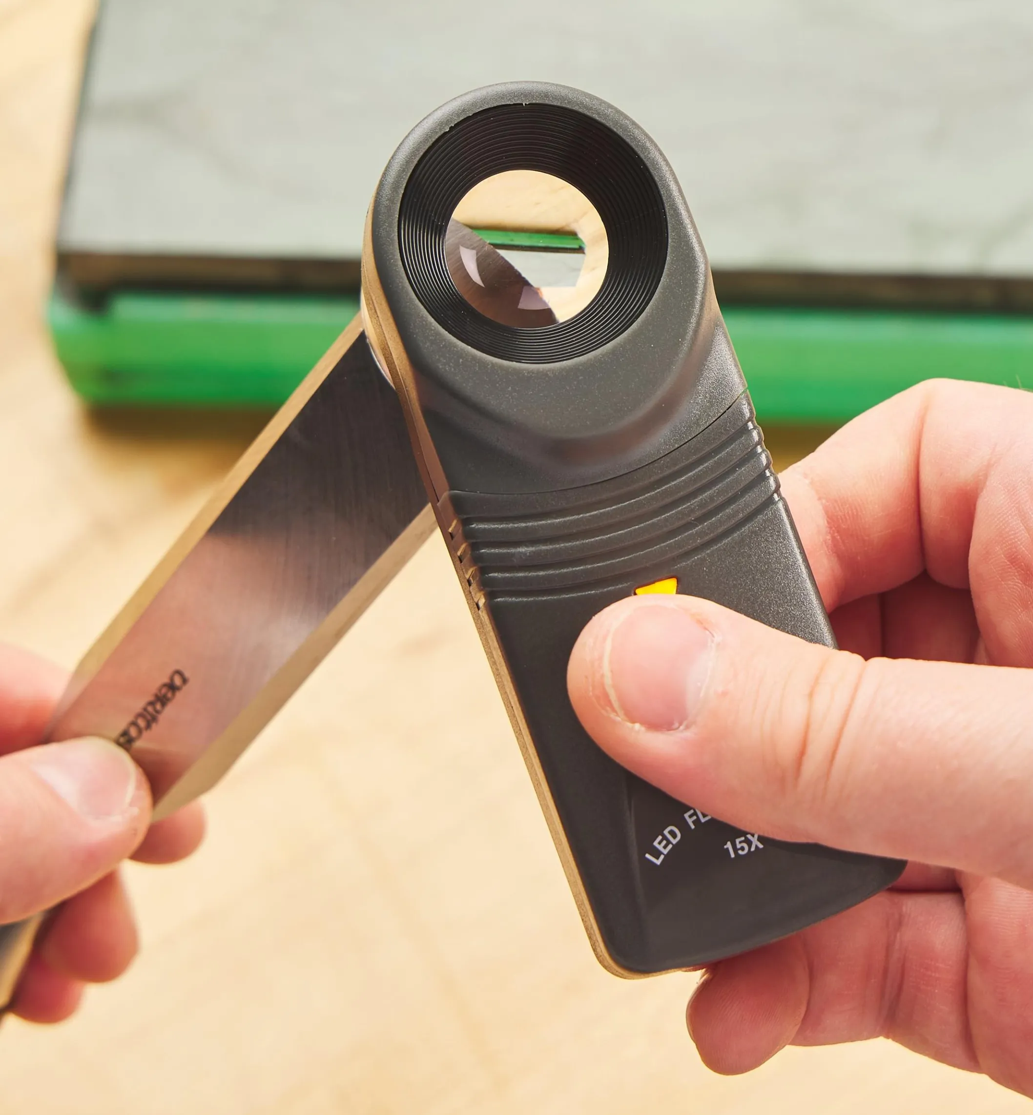 15-Power Lighted Loupe