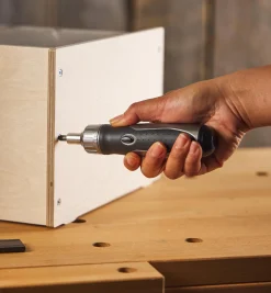 Ratcheting Screwdrivers