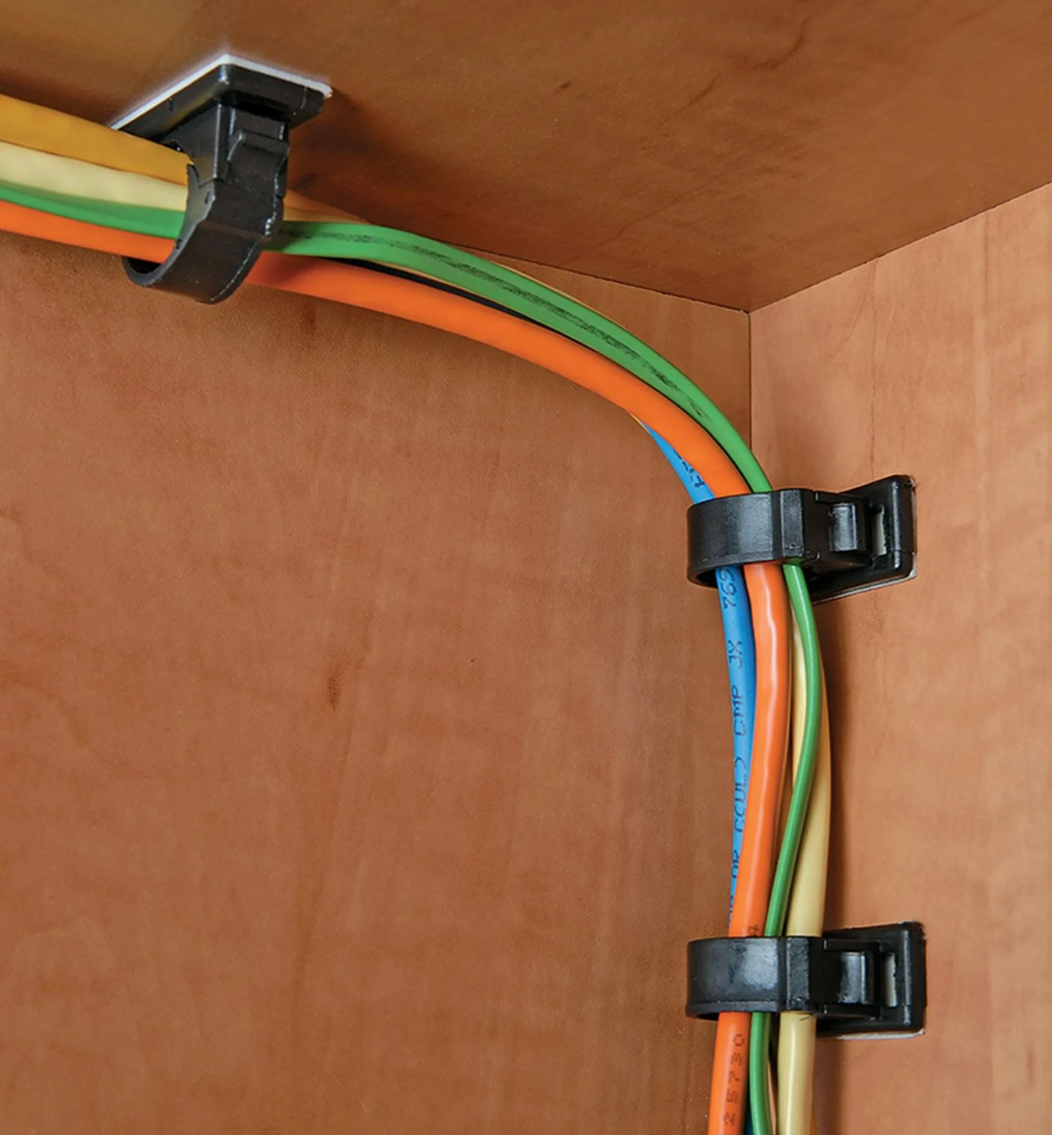 Round Releasable Cable Clamps