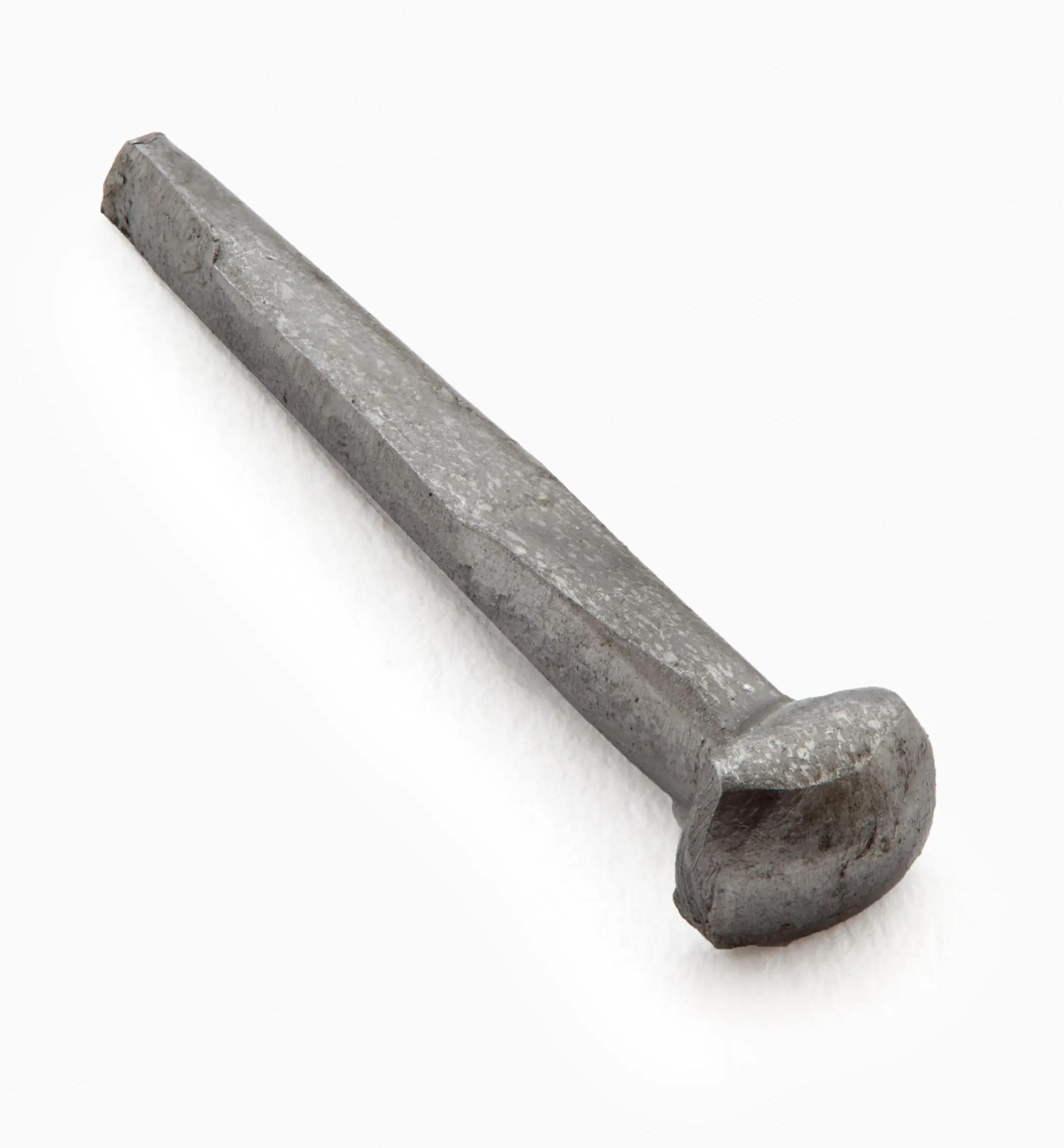 Round-Head Square-Cut Brads