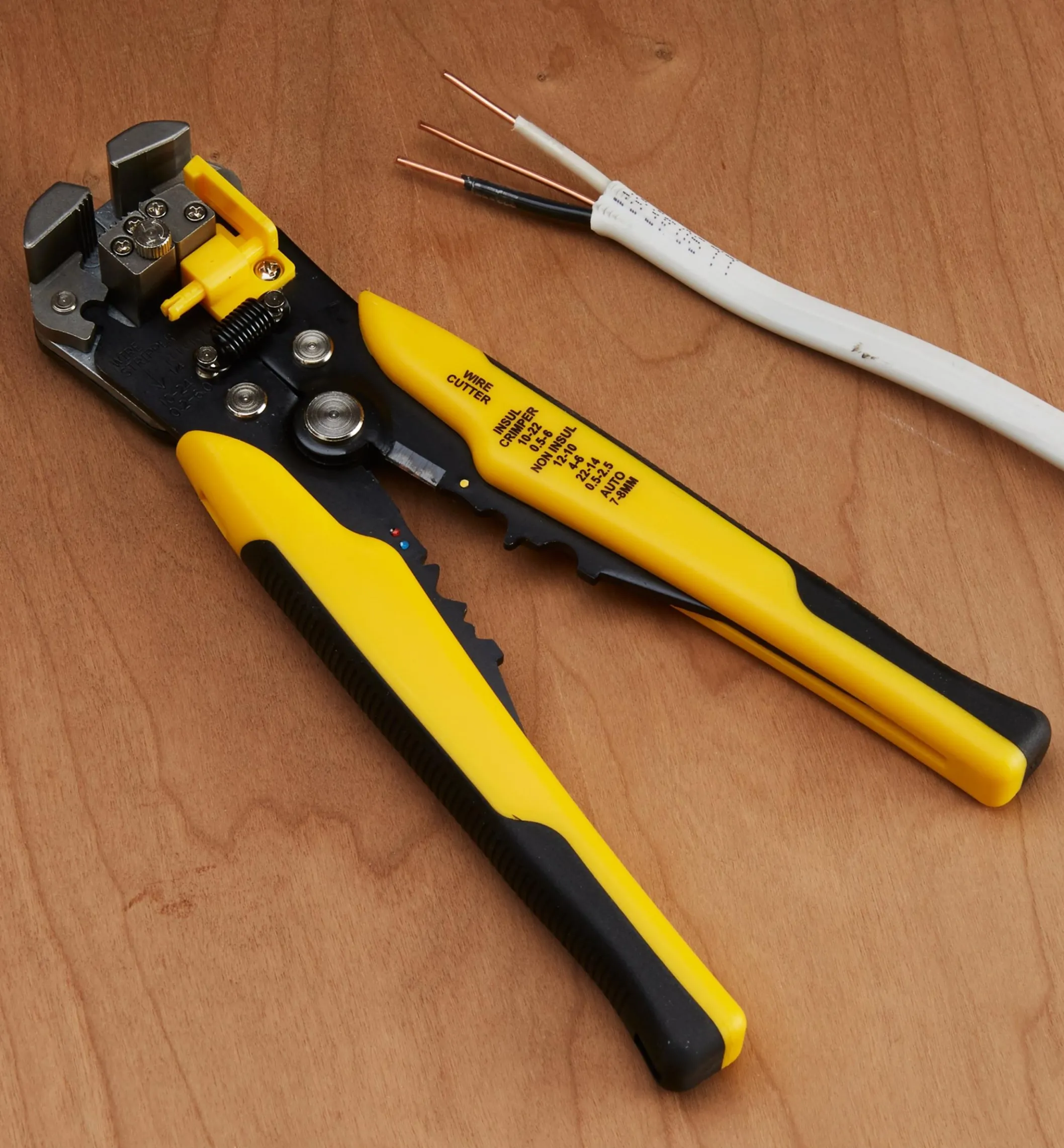 Self-Adjusting Wire Stripper