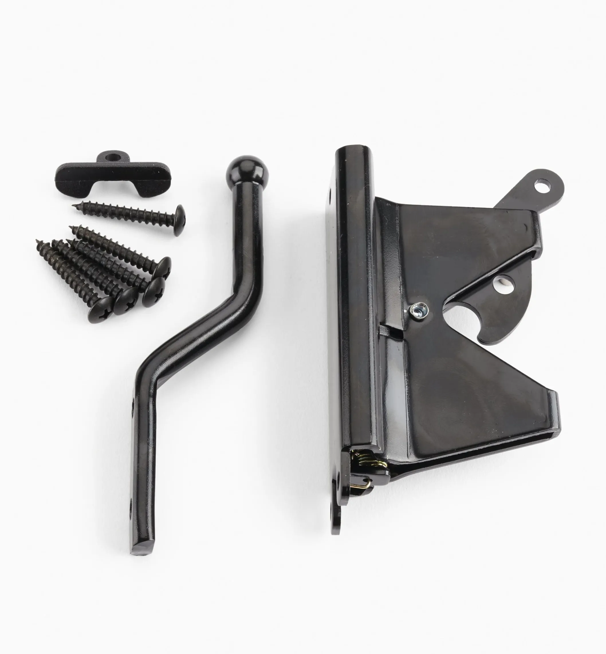 Self-Aligning Gate Latch