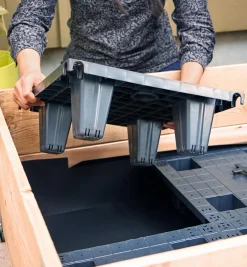 Self-Watering Raised-Bed Hardware