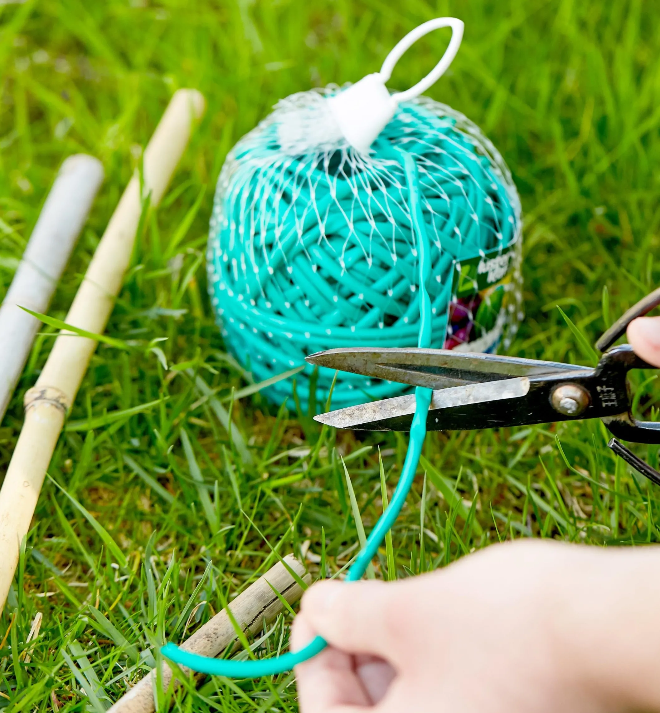 Soft-Stretch Plant Tie