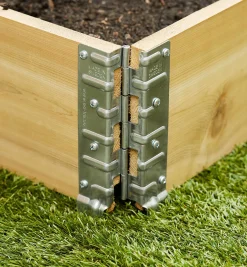 Stacking Corners For Raised-Bed Or Wagon Construction