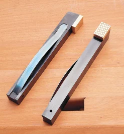 Veritas Square Bench Dogs