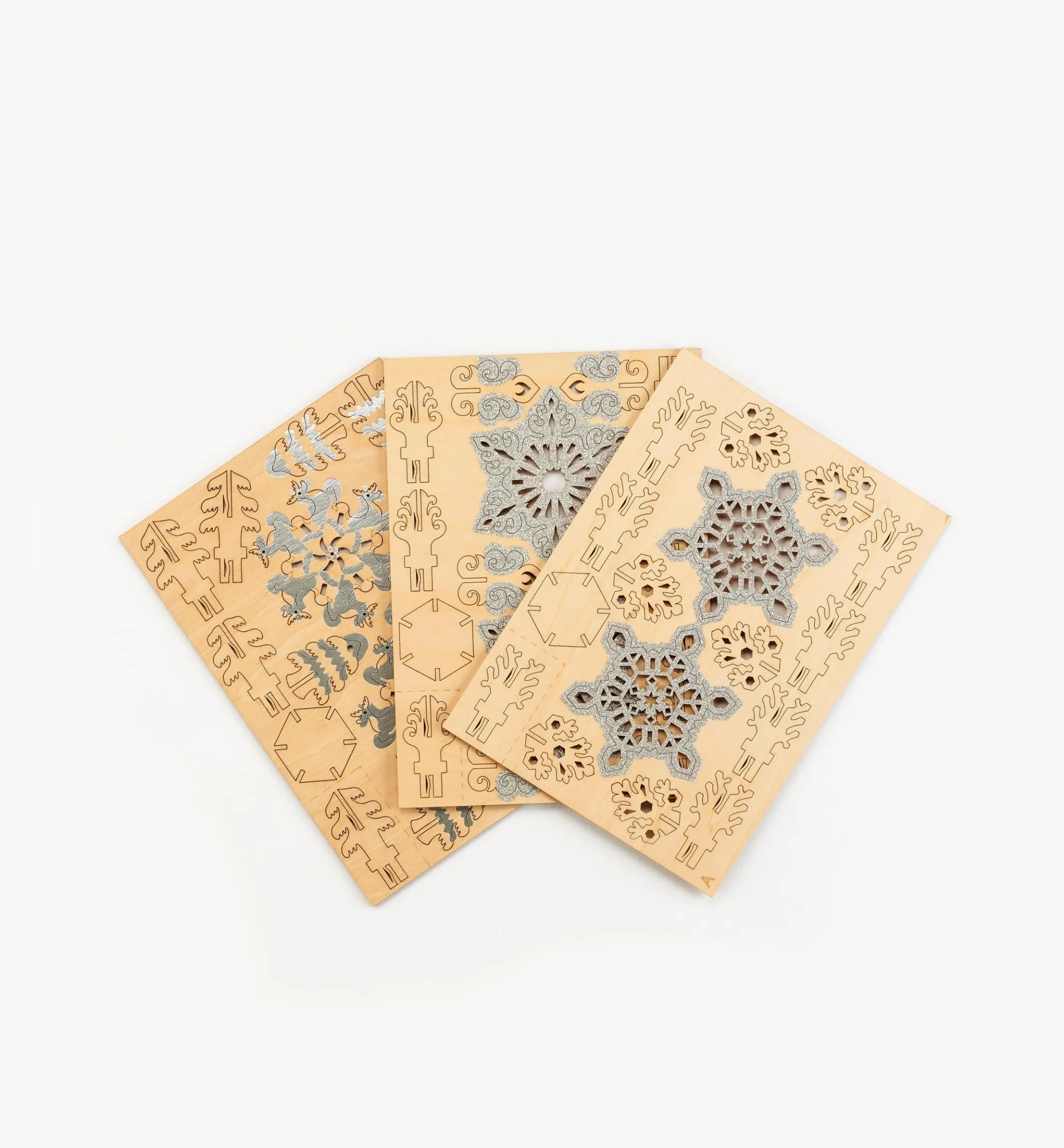 Wooden Snowflake Ornaments Kit