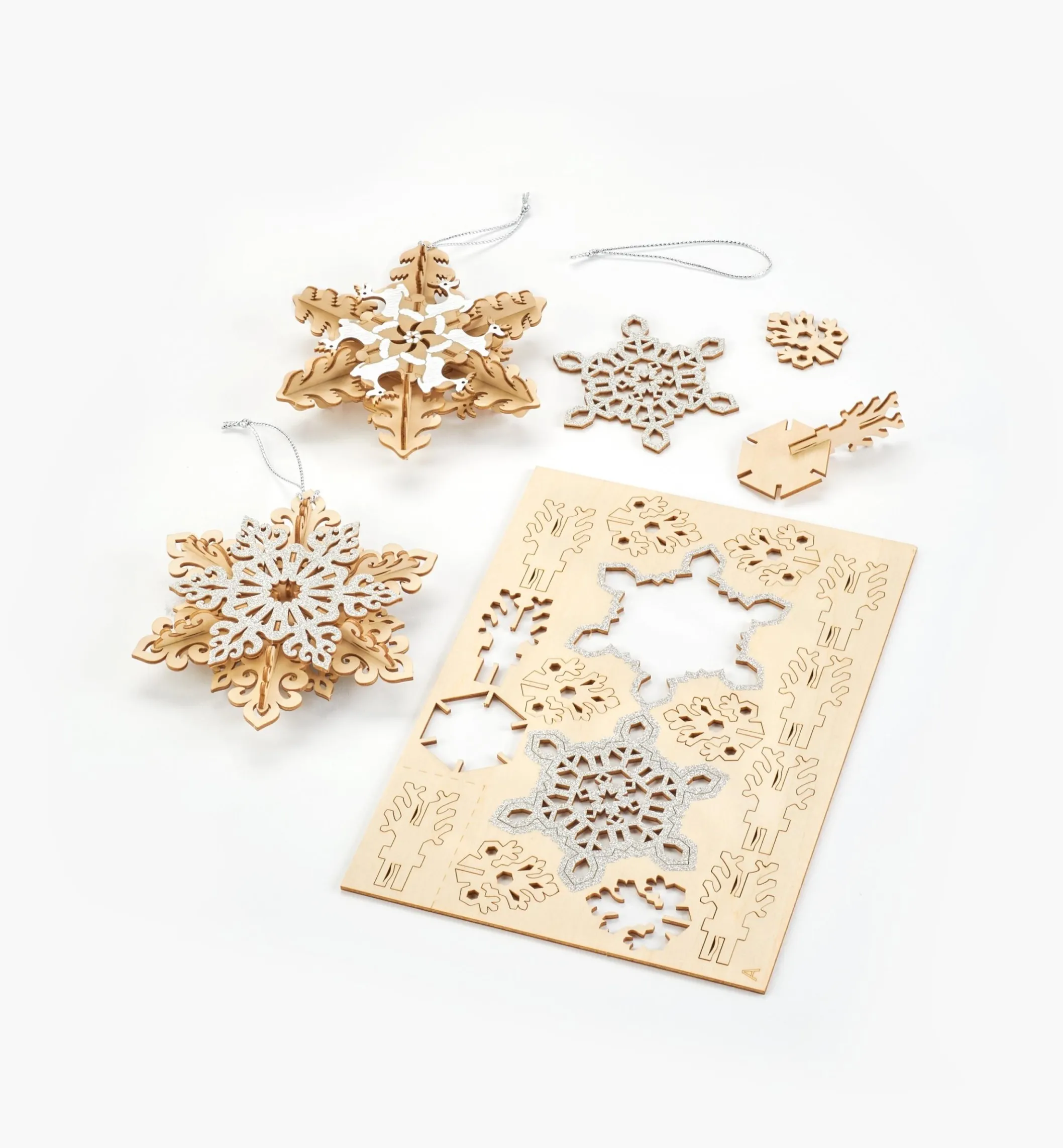 Wooden Snowflake Ornaments Kit