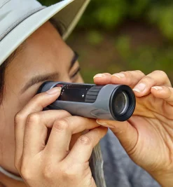 Zoom Monocular